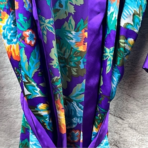 Vintage VICTORIA'S SECRET Gold Label Vintage 90s 80s Purple Floral Robe one size - Picture 15 of 15